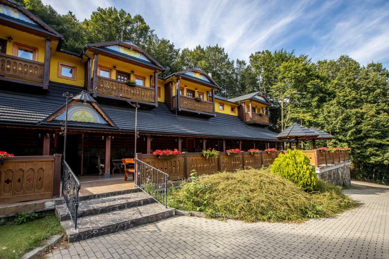 Отель Koliba Expo Zelezna Экстерьер фото